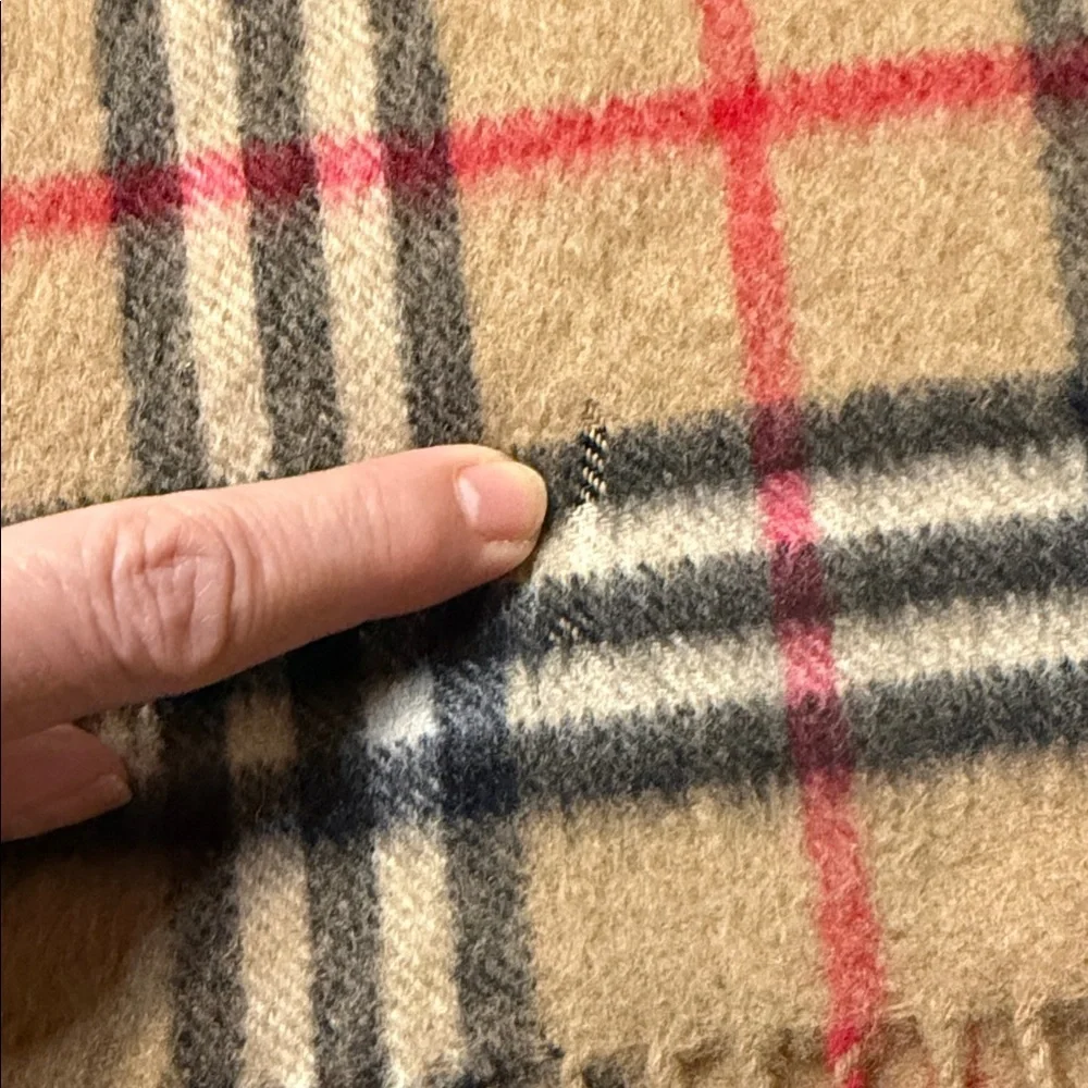 Burberry Cashmere Scarf. Vintage NovaCheck Unisex. Tassel. Classic Vintage.